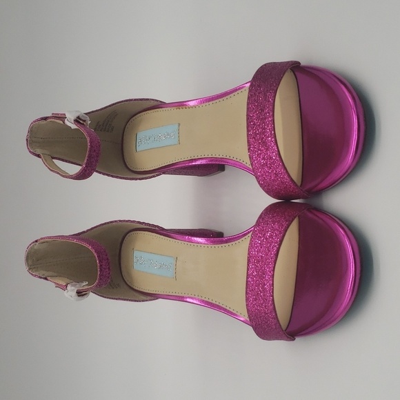 1510- Betsey Johnson Women's Sandals Size 7.5 Pink Color NWT - Picture 4 of 9